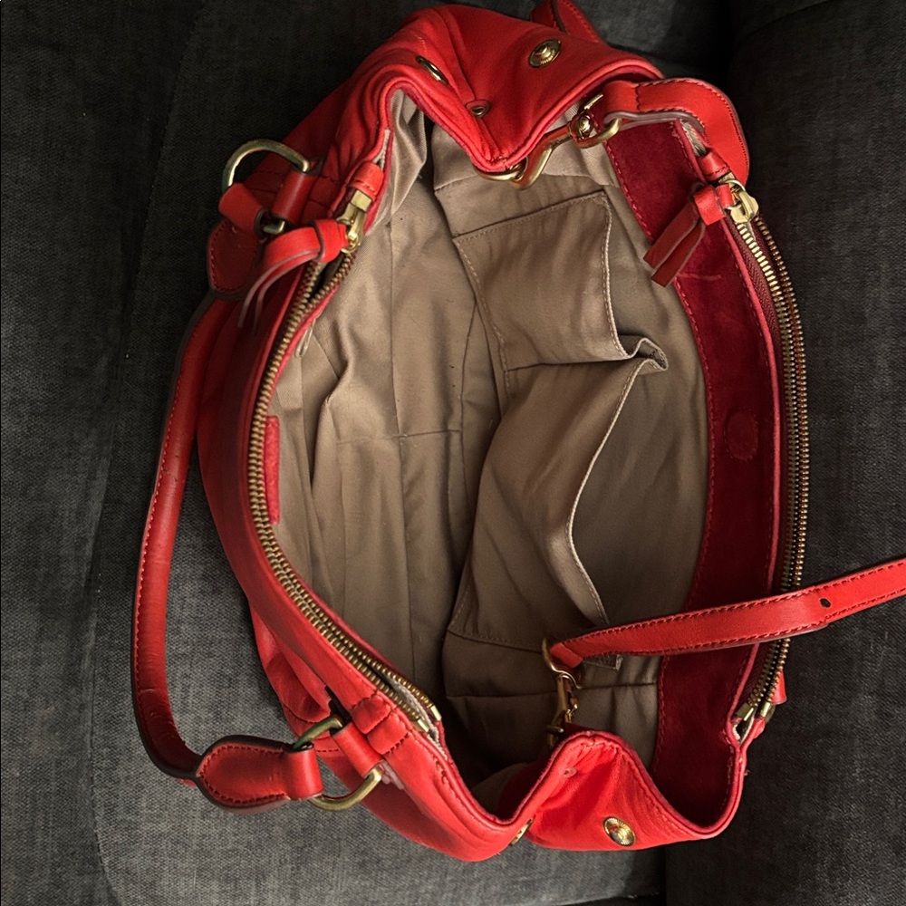 J. Crew Vintage Red Leather Shoulder Bag - Classic Women's 3 compartment Bag - Picture 3 of 6